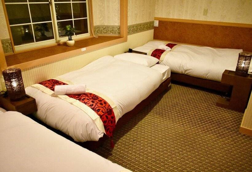 בית מלון כפרי Altitude Madarao