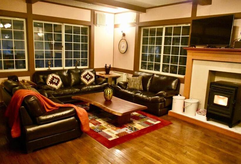 בית מלון כפרי Altitude Madarao