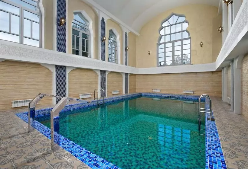 Hotelli Glavnye Narzanye Vanny