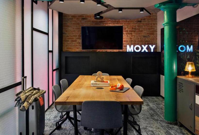 호텔 Moxy Warsaw Praga