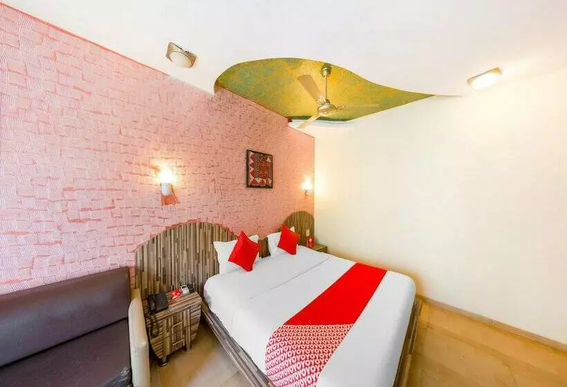 ホテル Neeta's Inn By Oyo Rooms