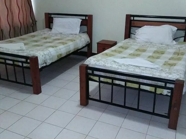 Newstead Hotel Naivasha
