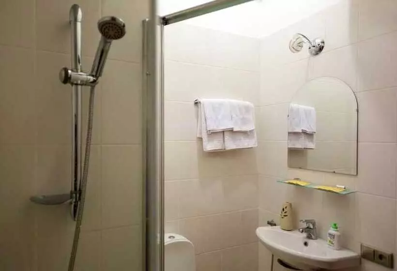 Mini Hotel Mone