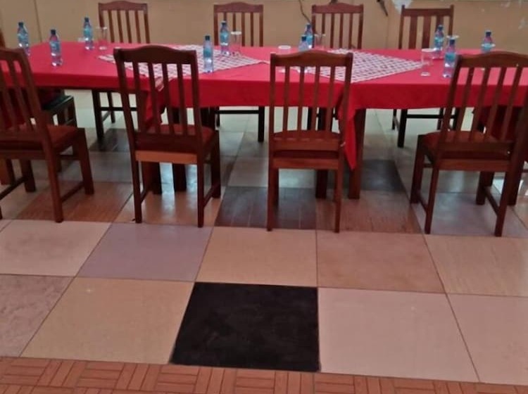 Newstead Hotel Naivasha