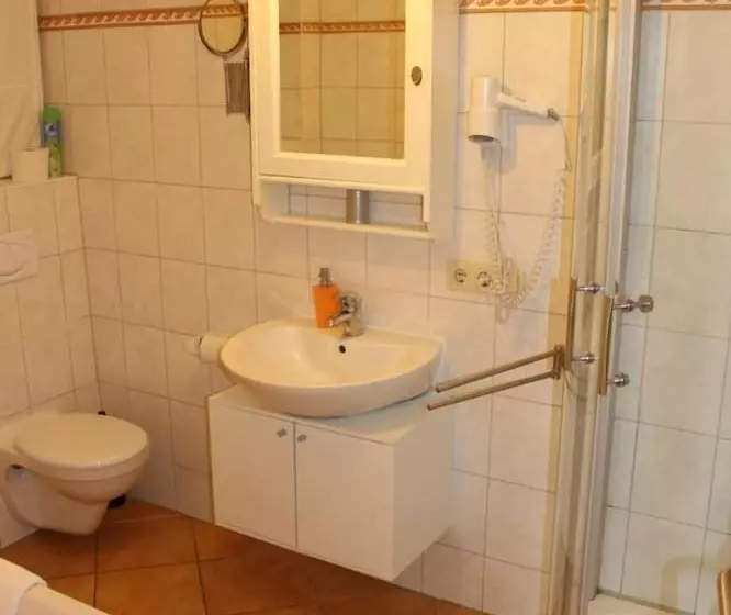 ペンション Zimmer Wolkenlos