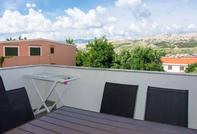 Sv. Jelena Apartments