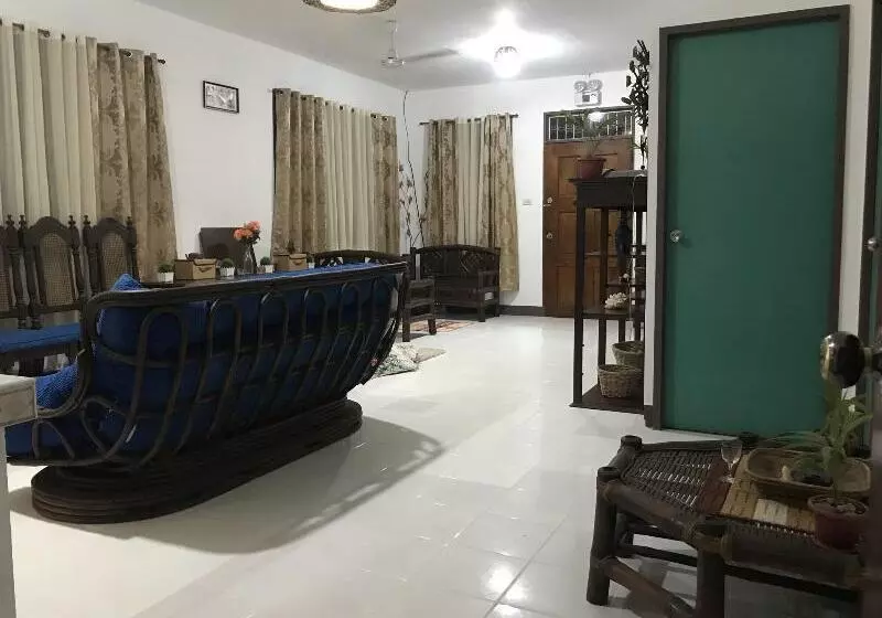 ベッドアンドブレックファースト Prim Travellers Inn