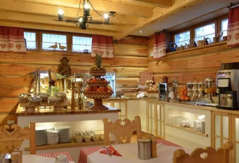 هتل Bambi Boutique