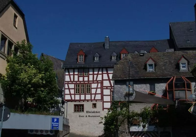 ホテル Restaurant Edelsäcker