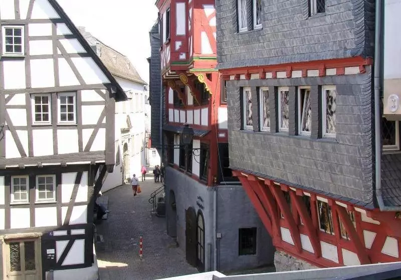 ホテル Restaurant Edelsäcker