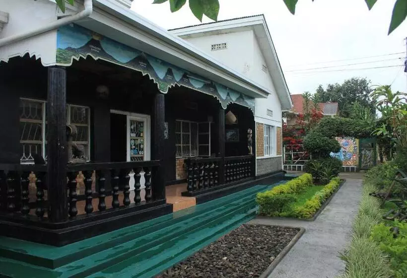 پانسیون Amahoro Guest House