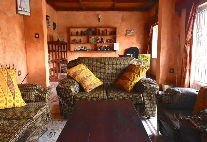 پانسیون Amahoro Guest House