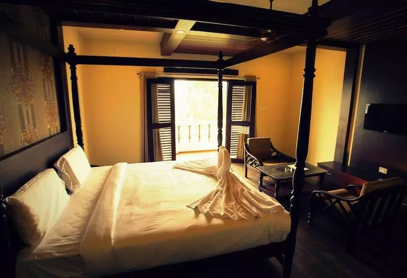 Summer House Resort