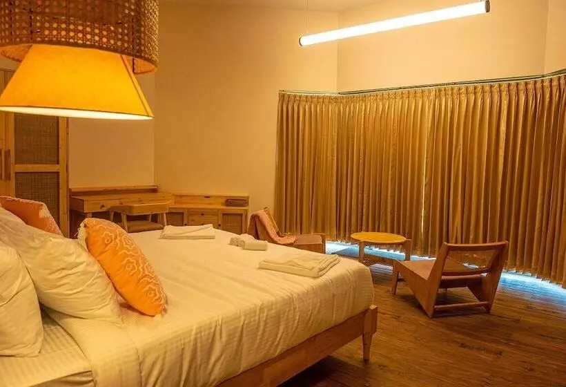 Summer House Resort