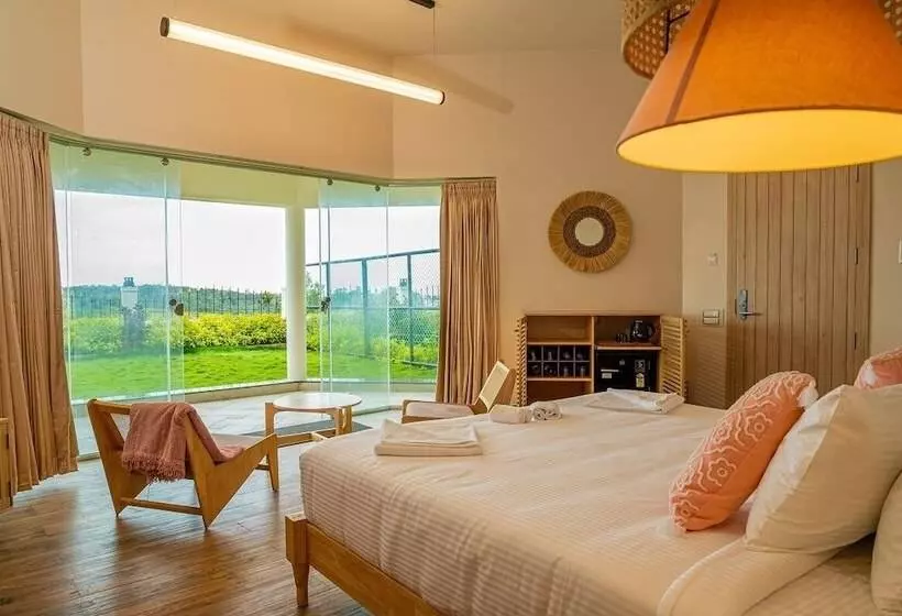 Summer House Resort