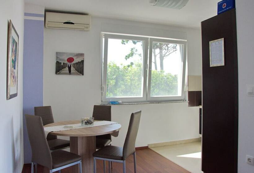 Sv. Jelena Apartments