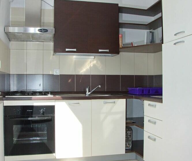 Sv. Jelena Apartments