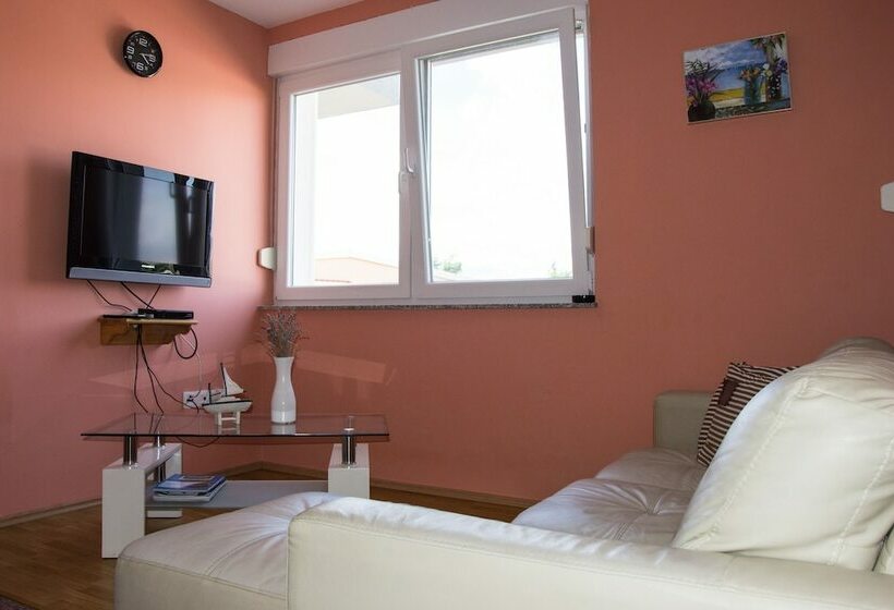 Sv. Jelena Apartments