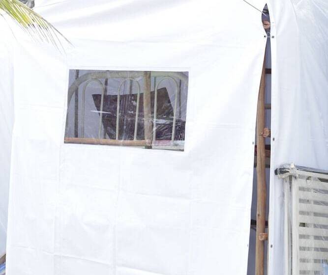 هاستل Sandbank Restaurant & Camping Koh Rong