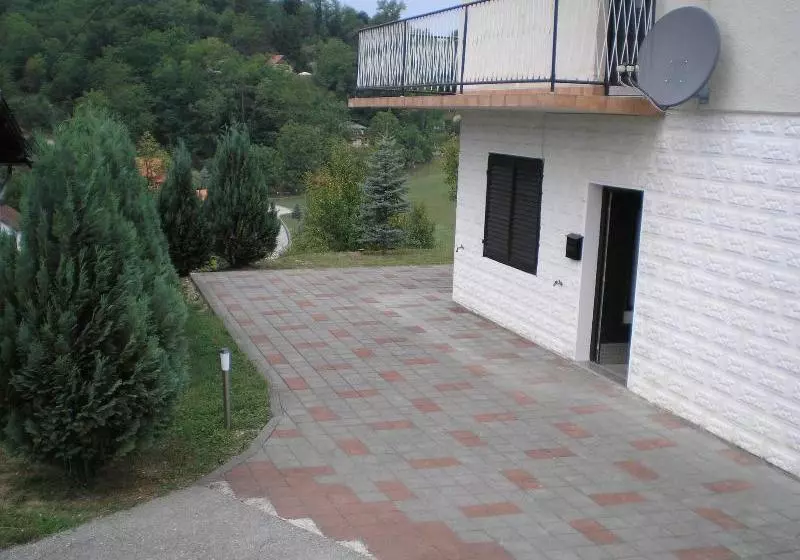 Apartments Country House Stipica
