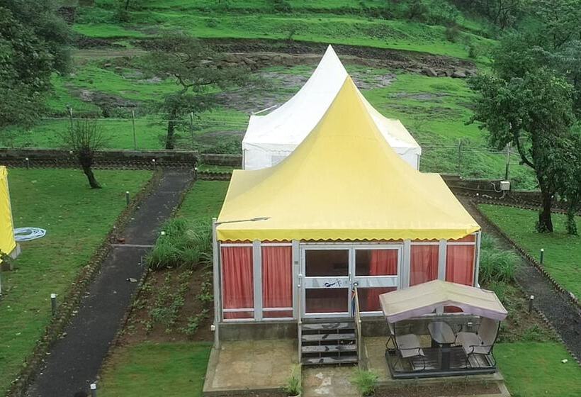 בית מלון כפרי Pavana Valley Resort