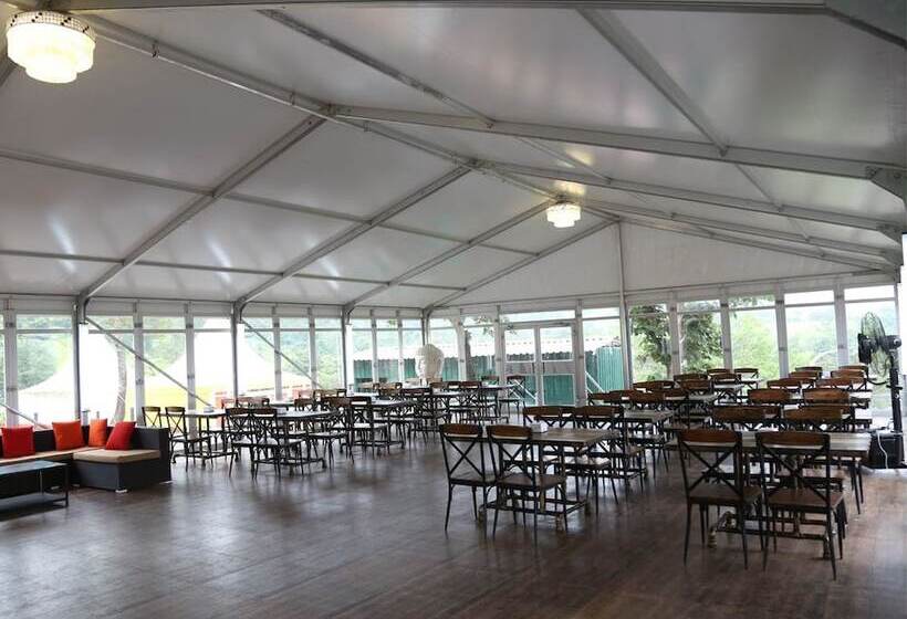 בית מלון כפרי Pavana Valley Resort