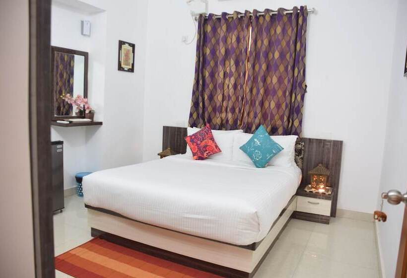 호텔 Sky Light Royal Stay