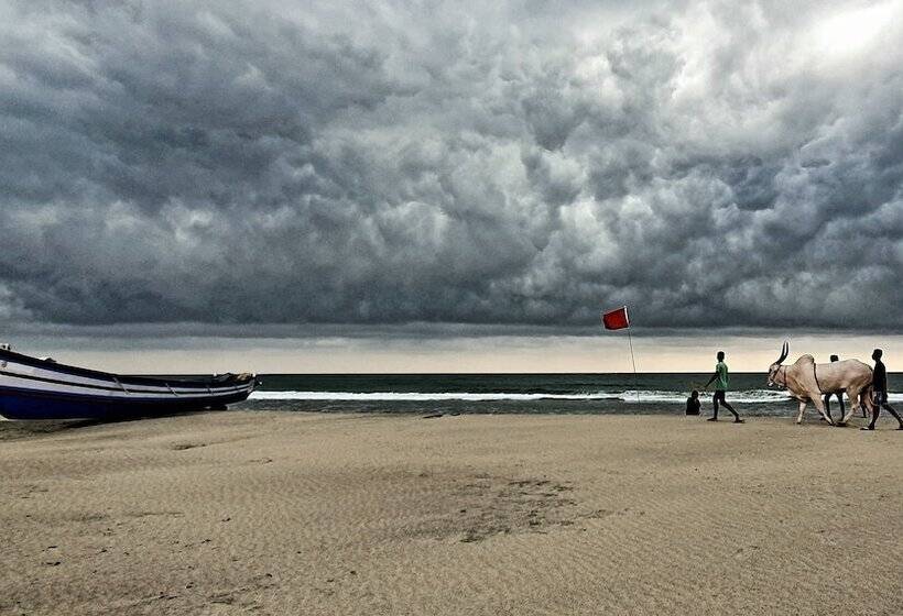 בית מלון כפרי The Regalia Resort