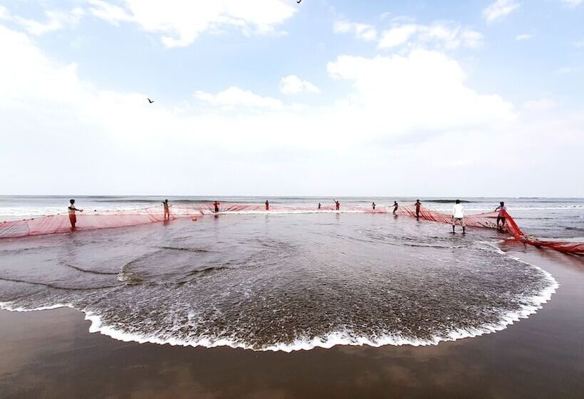 בית מלון כפרי The Regalia Resort