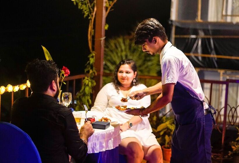 בית מלון כפרי The Regalia Resort