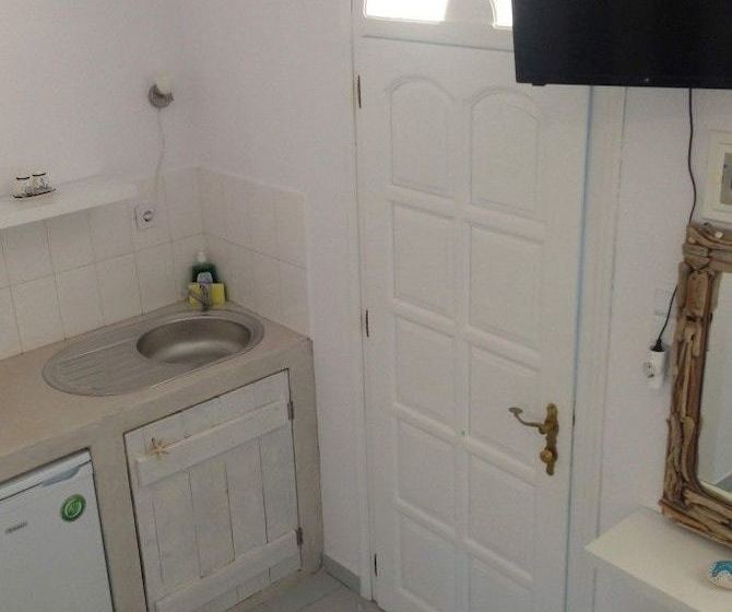 Niriides Studios  Near Krios Beach