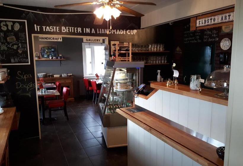 پانسیون Eldstó Art Café Guesthouse