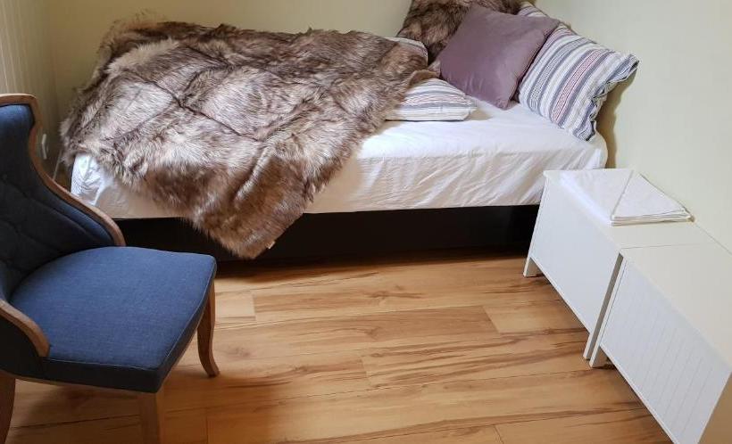 پانسیون Eldstó Art Café Guesthouse