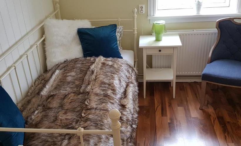 پانسیون Eldstó Art Café Guesthouse