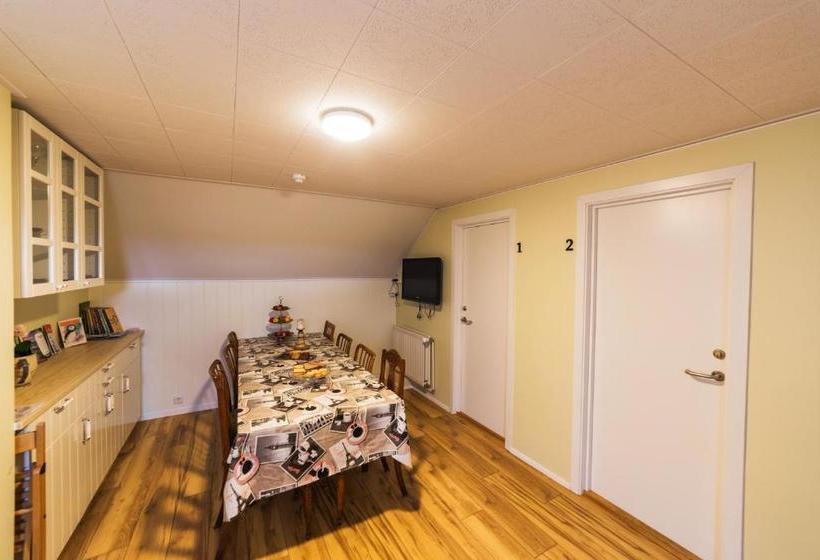 پانسیون Eldstó Art Café Guesthouse