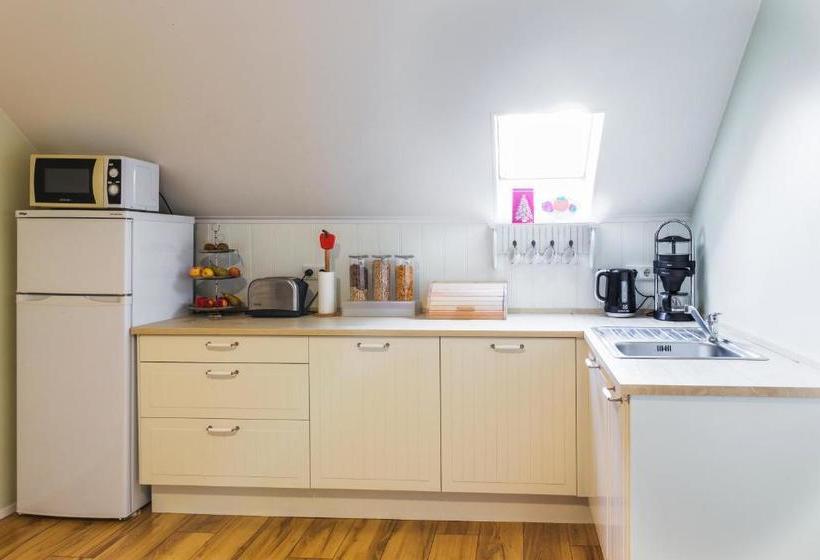 پانسیون Eldstó Art Café Guesthouse