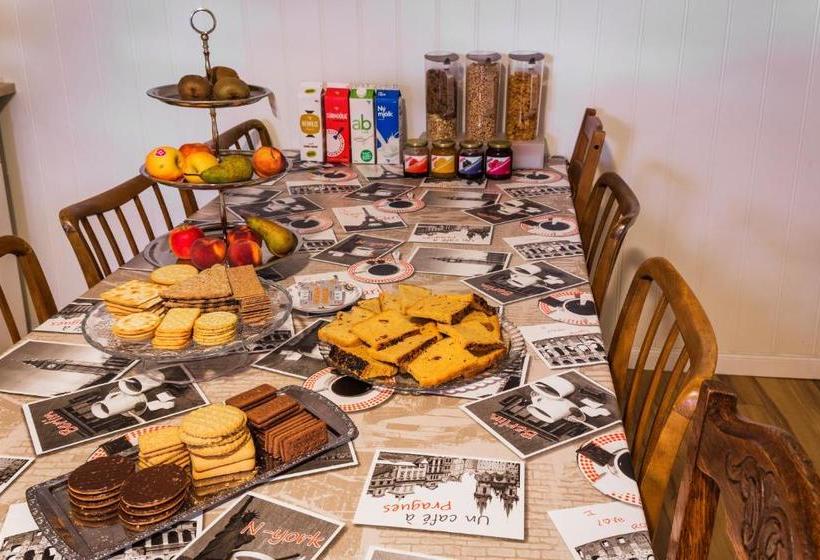 پانسیون Eldstó Art Café Guesthouse