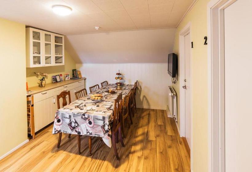 پانسیون Eldstó Art Café Guesthouse