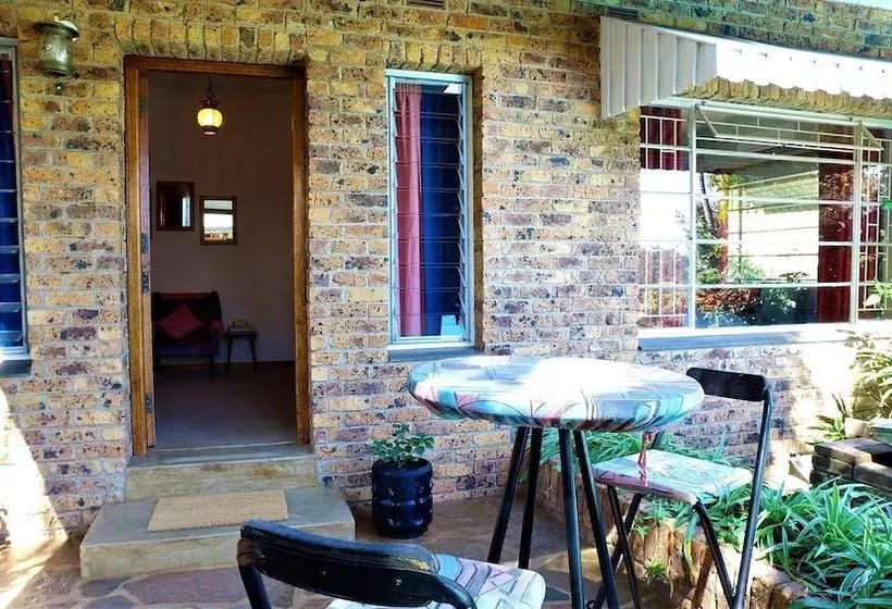 Majatalo Klip Cottage Guest House