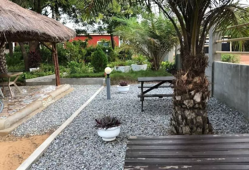 ペンション Twitter Paradise Guest House