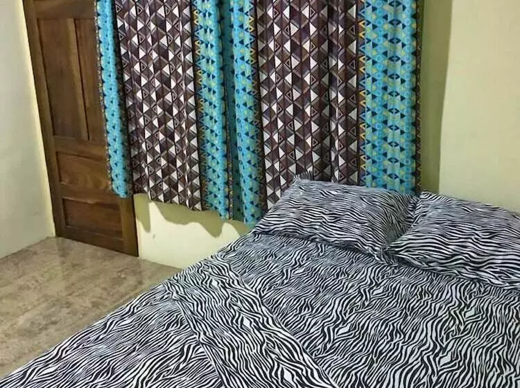 ペンション Twitter Paradise Guest House