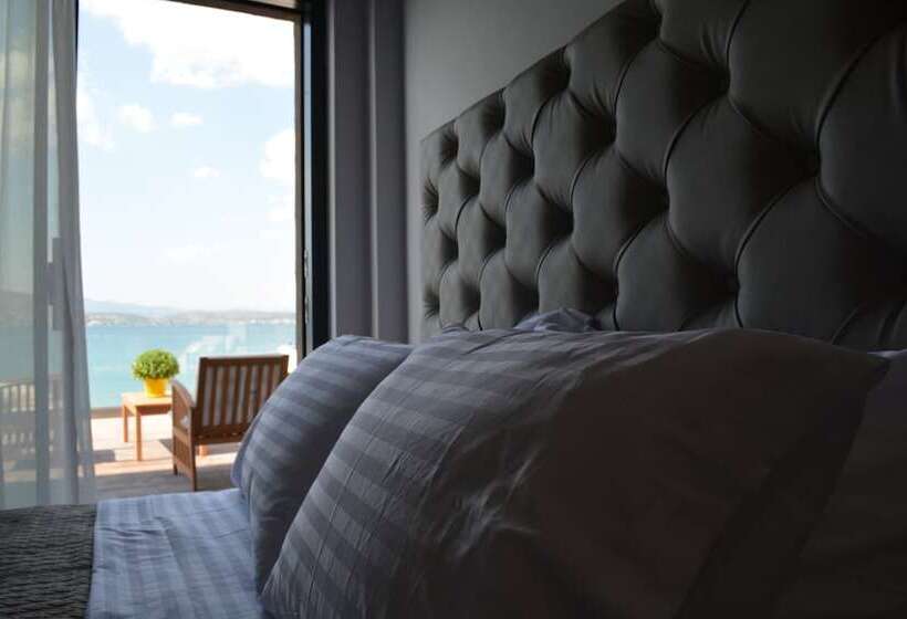 Aianteion Bay Luxury Hotel & Suites