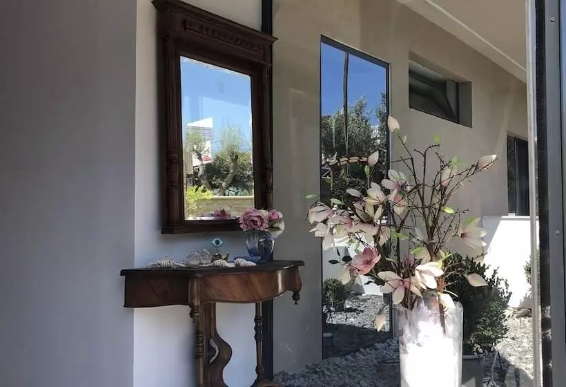 Aianteion Bay Luxury Hotel & Suites