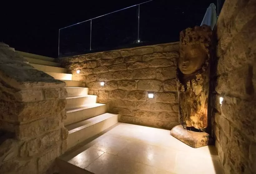 Aianteion Bay Luxury Hotel & Suites