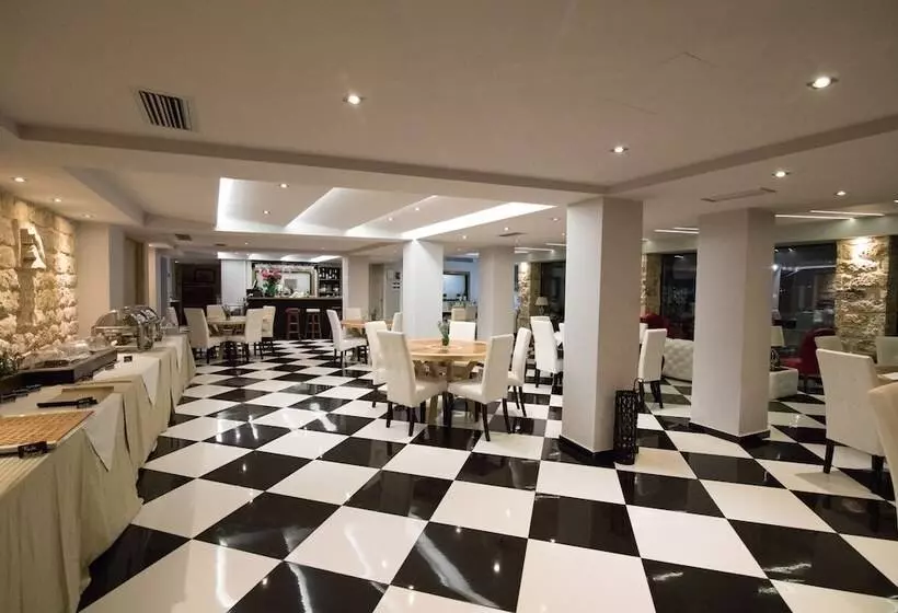 Aianteion Bay Luxury Hotel & Suites