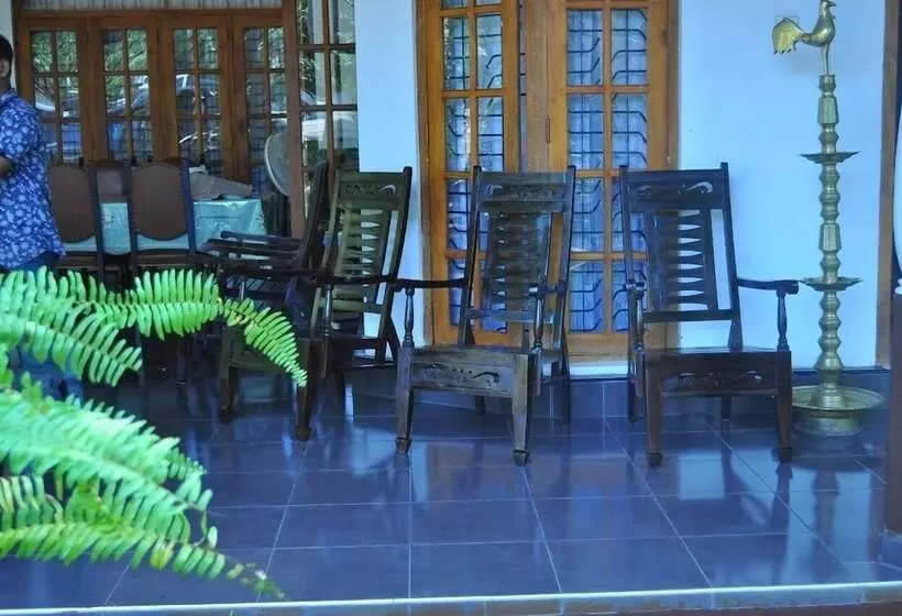 Dil Lanka Safari Resort