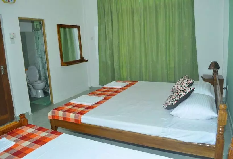 Dil Lanka Safari Resort
