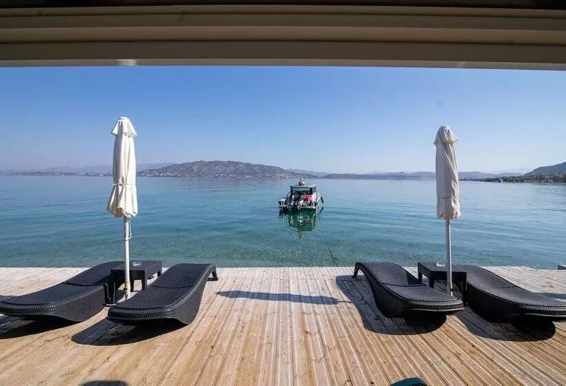 Aianteion Bay Luxury Hotel & Suites