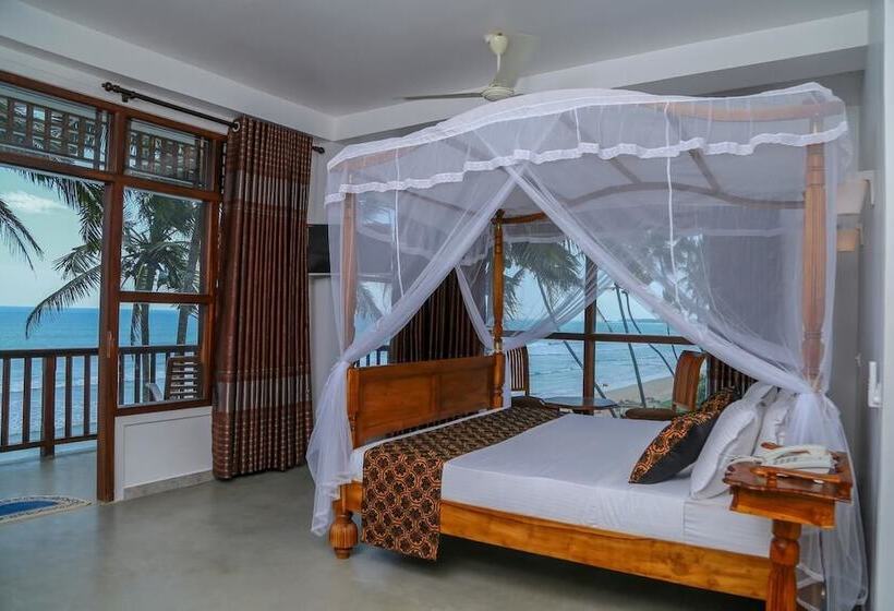 فندق Top Secret Beach