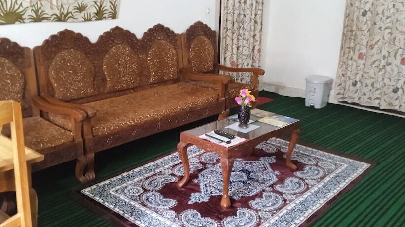 Magic Himalayan Cottage